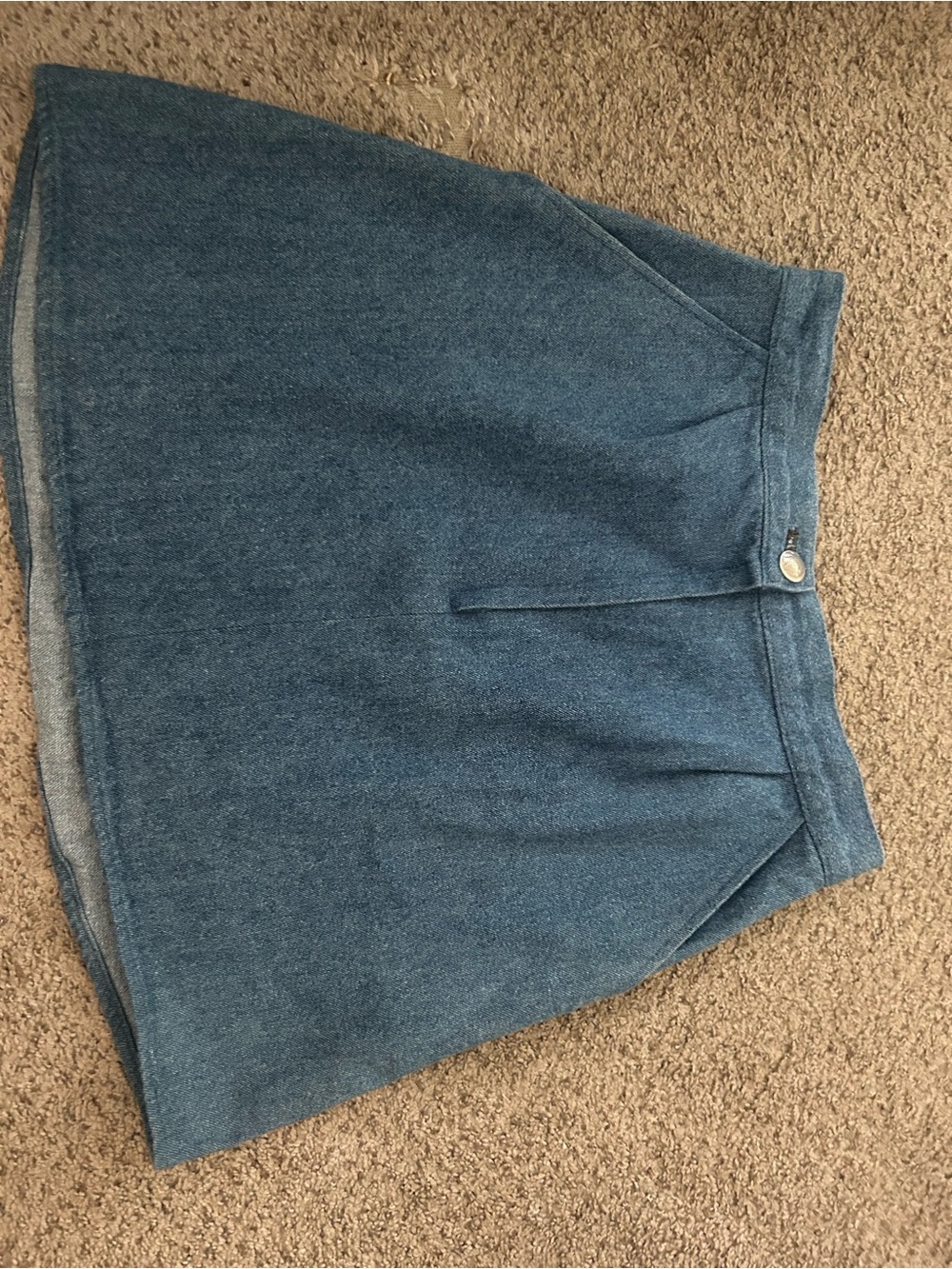 Vintage women’s Jean skirt, no tags